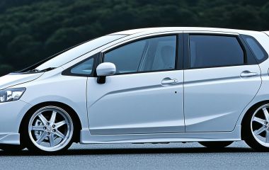 Купить б/у Honda Fit RS - лучший выбор для вас!