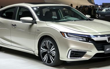 Honda Insight ZE2: Особенности и характеристики модели