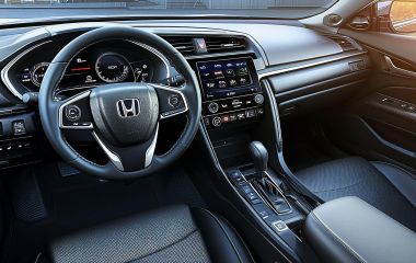 Honda Civic 4D: стильный и комфортный салон для вашего авто