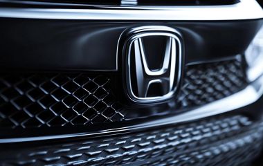 Решетка радиатора Honda Civic 4D - оригинальные запчасти