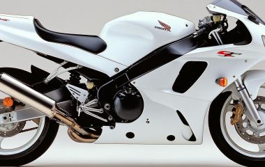 Хонда CBR 600 F4: Обзор и характеристики мотоцикла